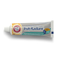 1059568_truly_radiant_90ml_front