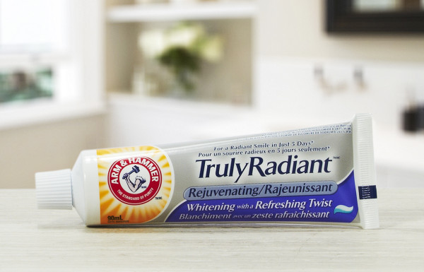 Truly Radiant™ Rejuvenating Toothpaste (3)
